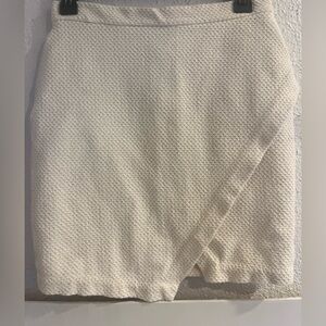 H&M Elegant White Cream Mini Skirt size small